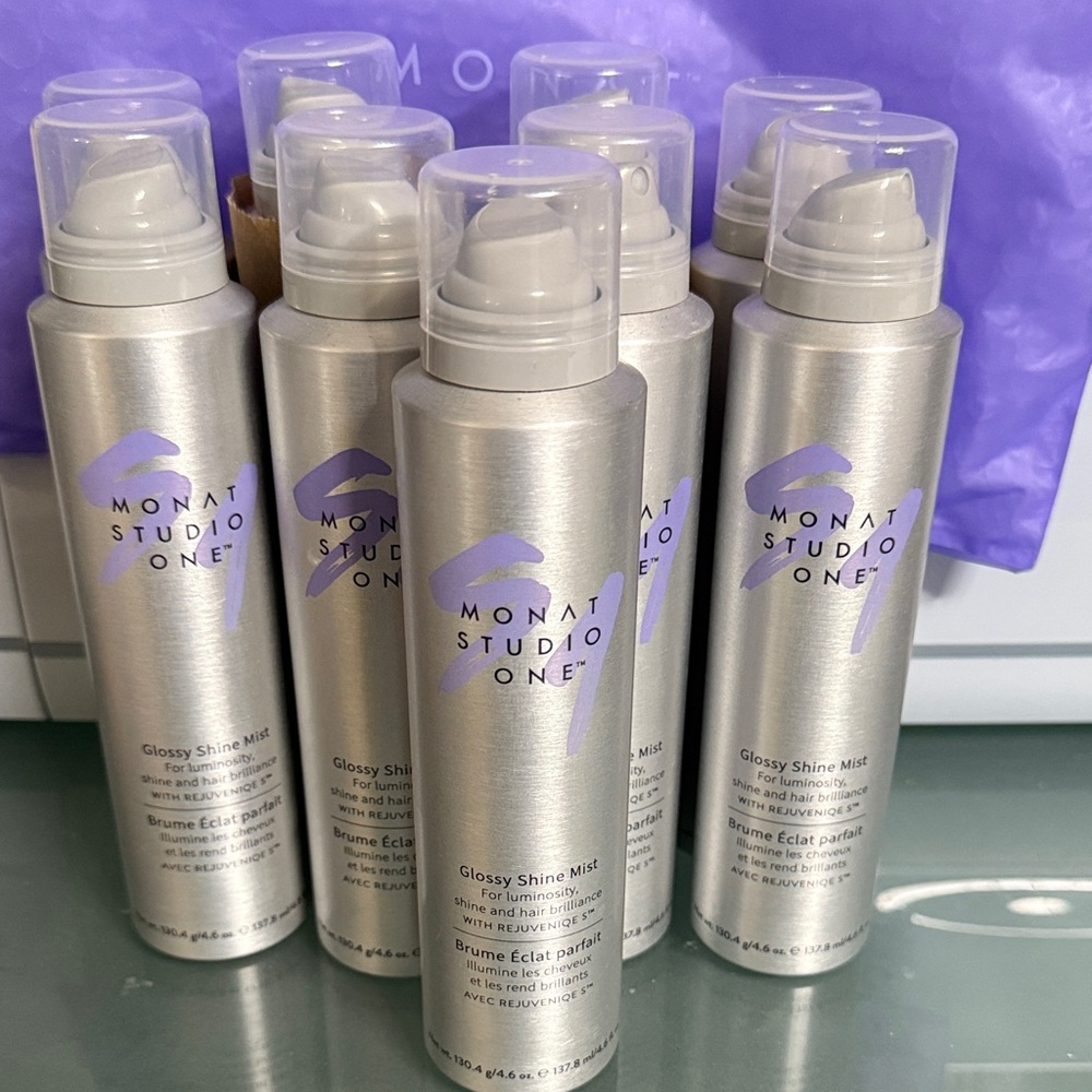 Monat Studio One Glossy Shine Mist - Silver